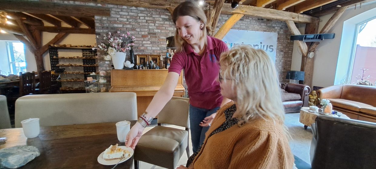  Carmen volgt de richting assistent dienstverlening en zorg